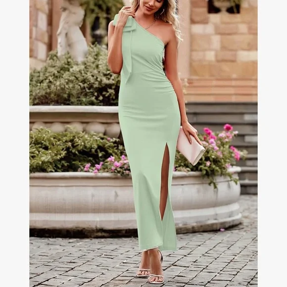 PRETTYGARDEN Women's One Shoulder Long Formal Ruched Bodycon Slit Maxi Dress - Picture 3 of 10